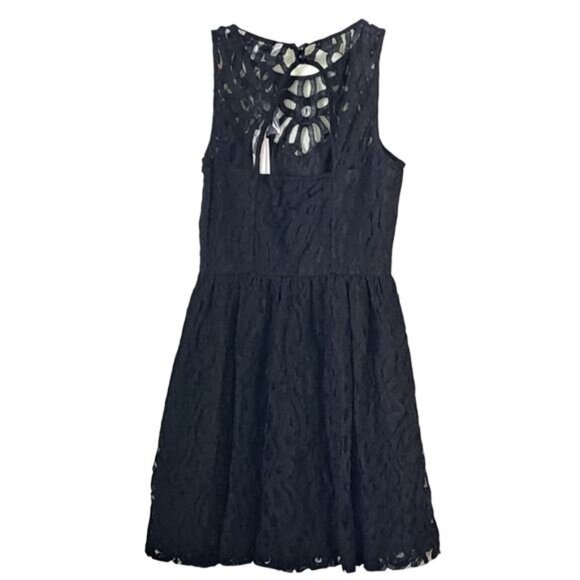 NWT Lauren Conrad Black Lace Fit & Flare Dress Size 4 - Picture 8 of 15